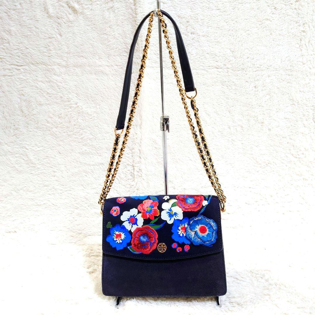 に*む様 トリーバーチ チェーンショルダーバッグ パーカー 刺繍 花柄 ネイビー