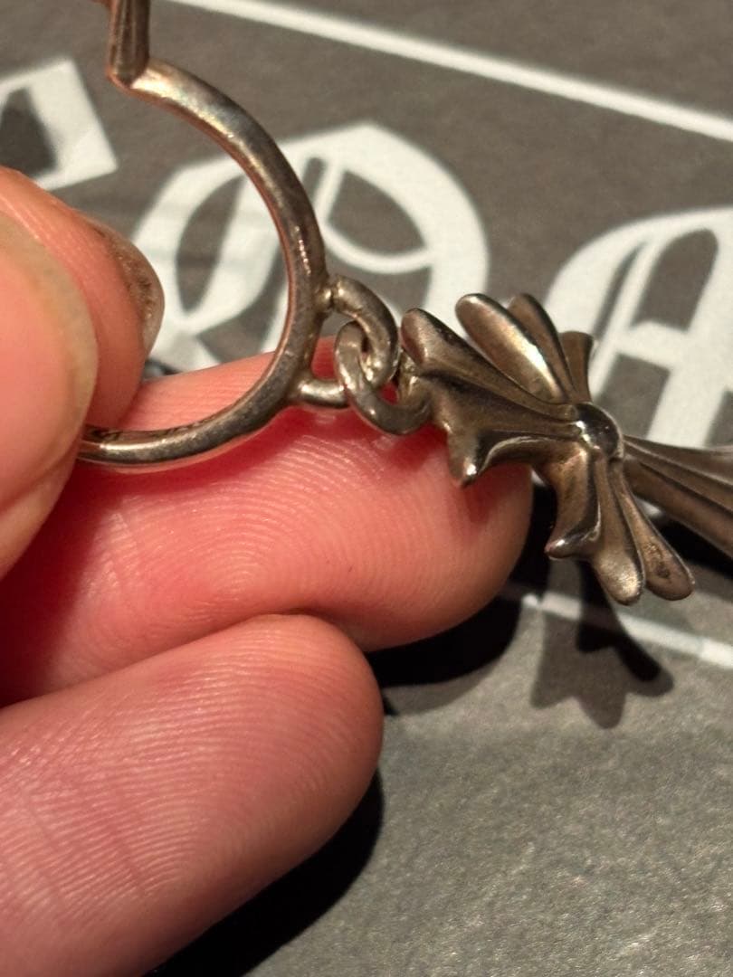 CHROME HEARTS タイニー CHクロス フープピアス イヤリング