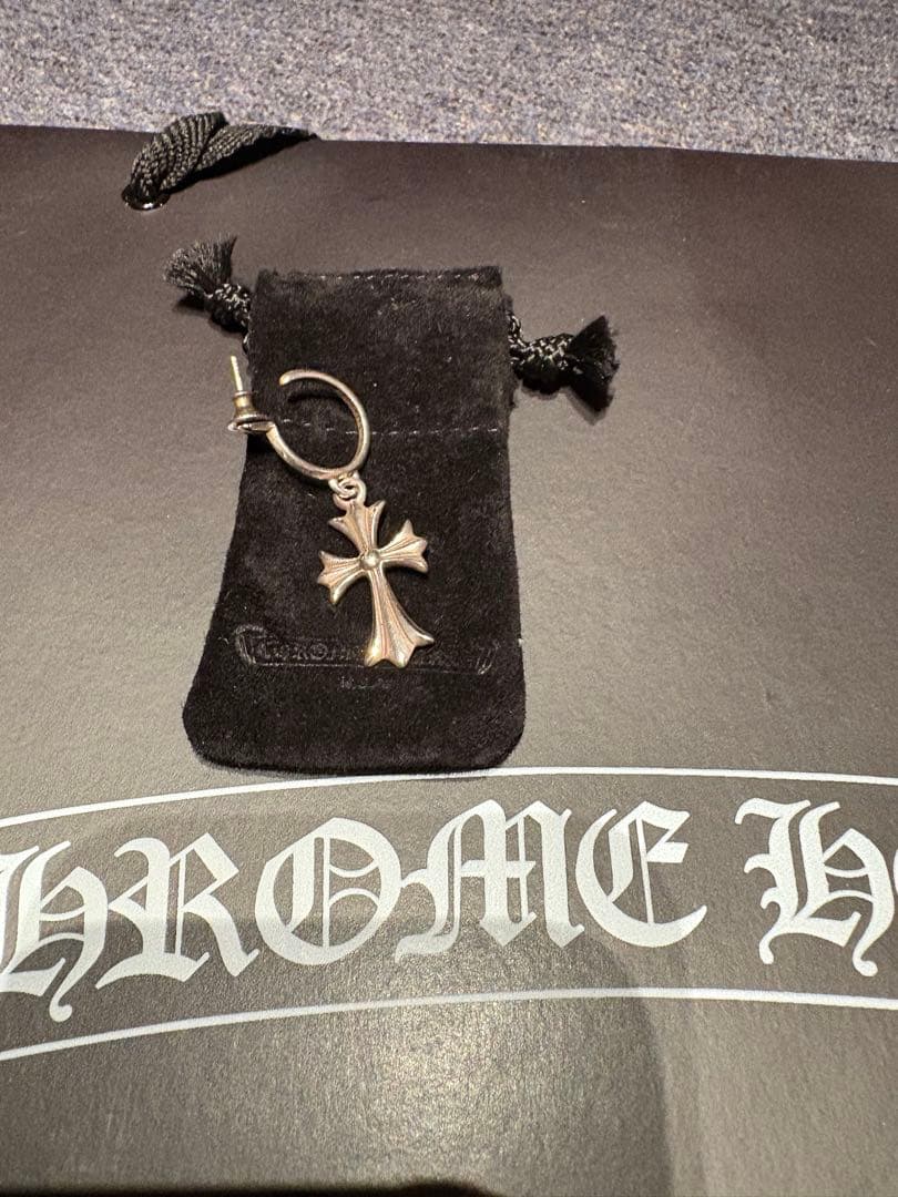 CHROME HEARTS タイニー CHクロス フープピアス イヤリング
