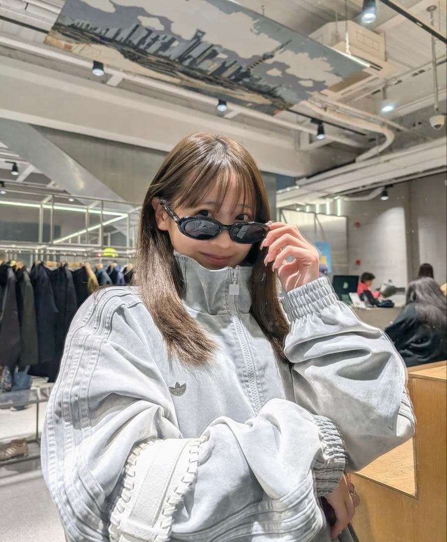 新品　Ｍ　adidas 起毛ツイル　オーバーサイズファイアーバードトラックトップ