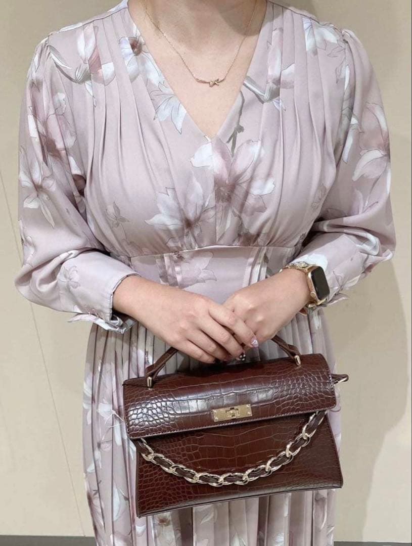 ビッグフラワープリーツワンピース　ノエラ