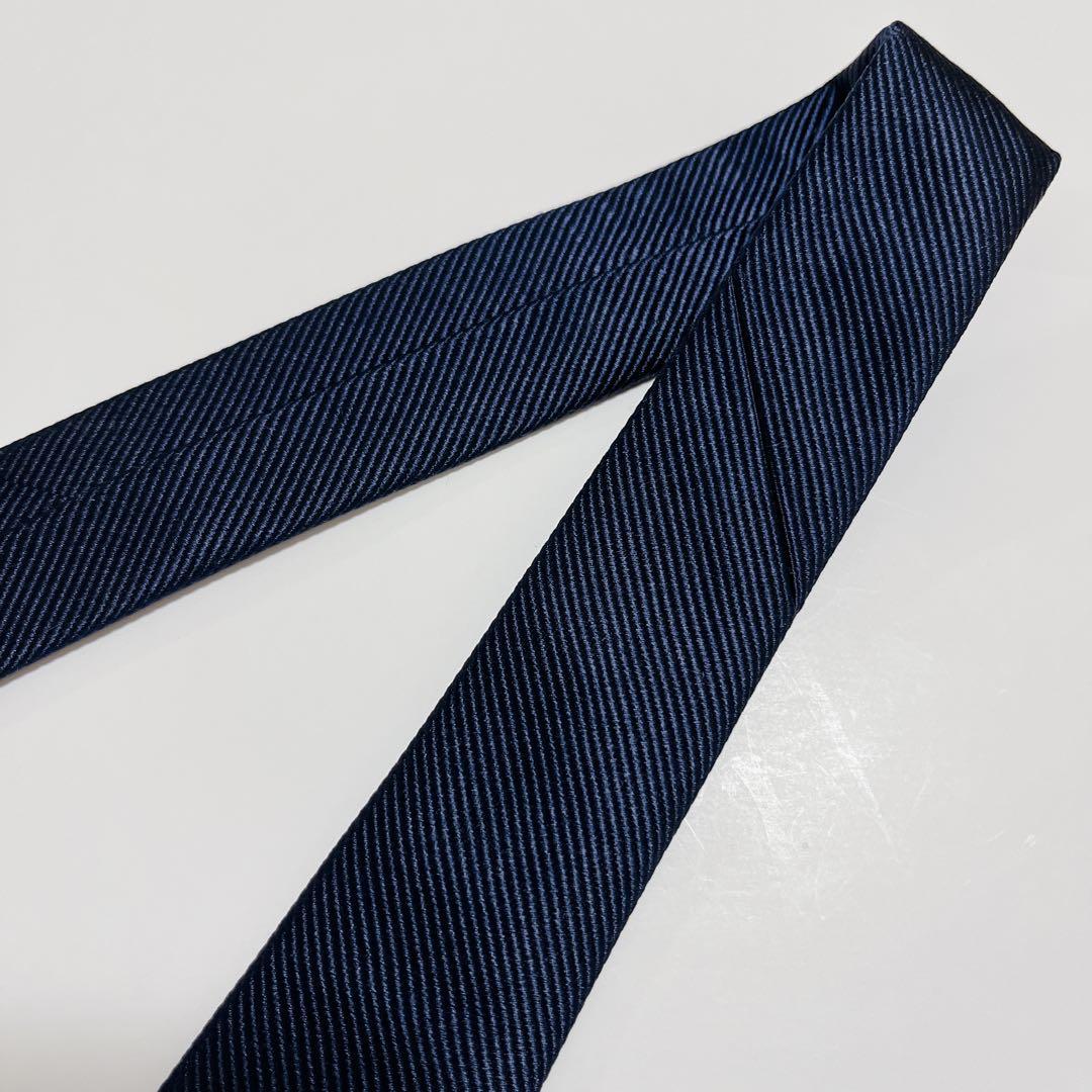 美品 ビームスエフ ネクタイ ハイブランド ソリッドタイ 無地 光沢 希少 紺色