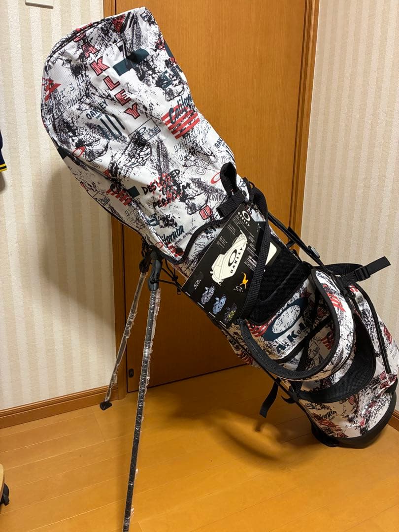 オークリー スタンド付き キャディバック