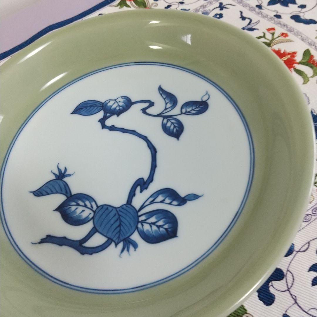 ほんまる⭐️青磁木ノ葉文のサラダ皿①&ソーサー③