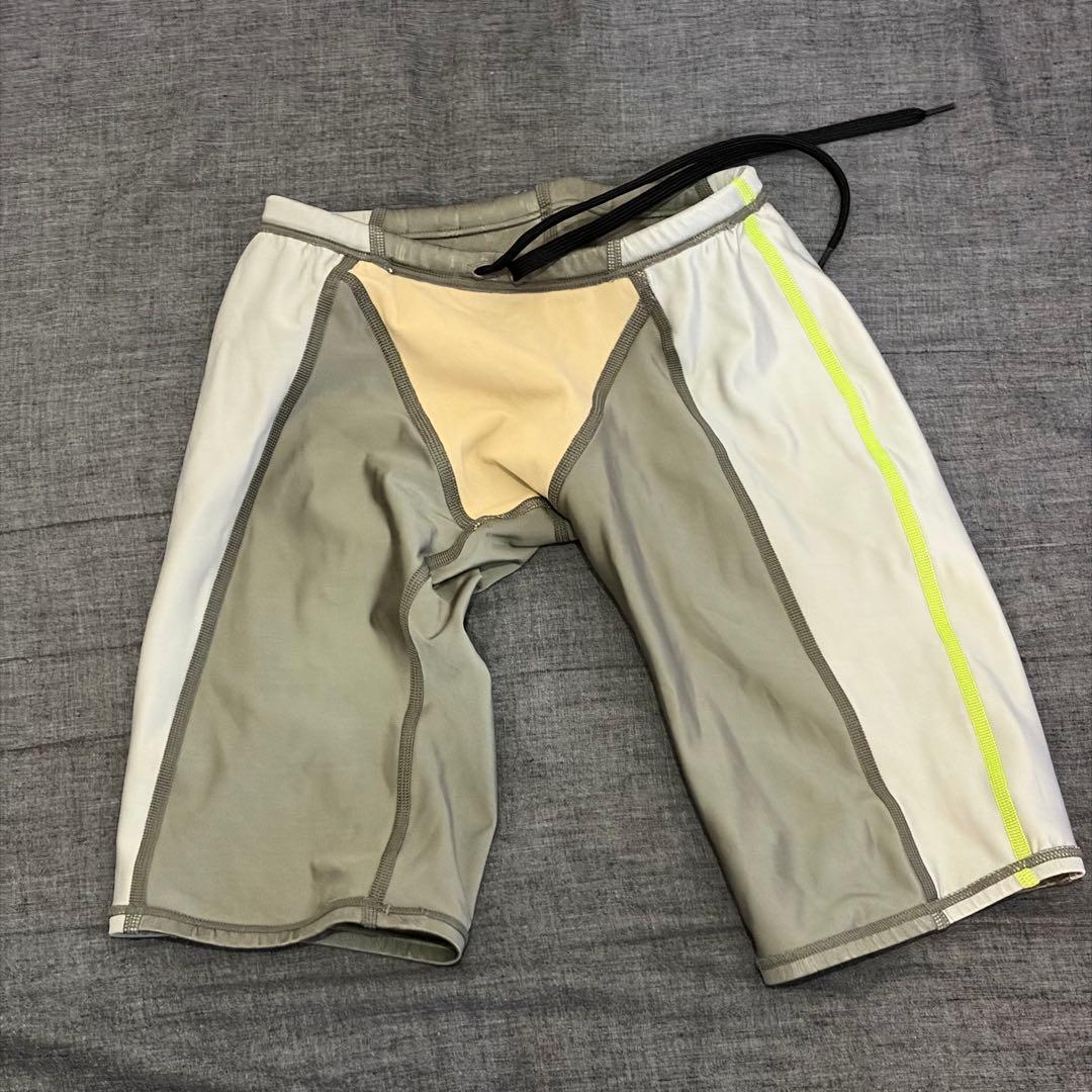 speedo 競泳水着 グレー/ホワイト/イエロー SSサイズ