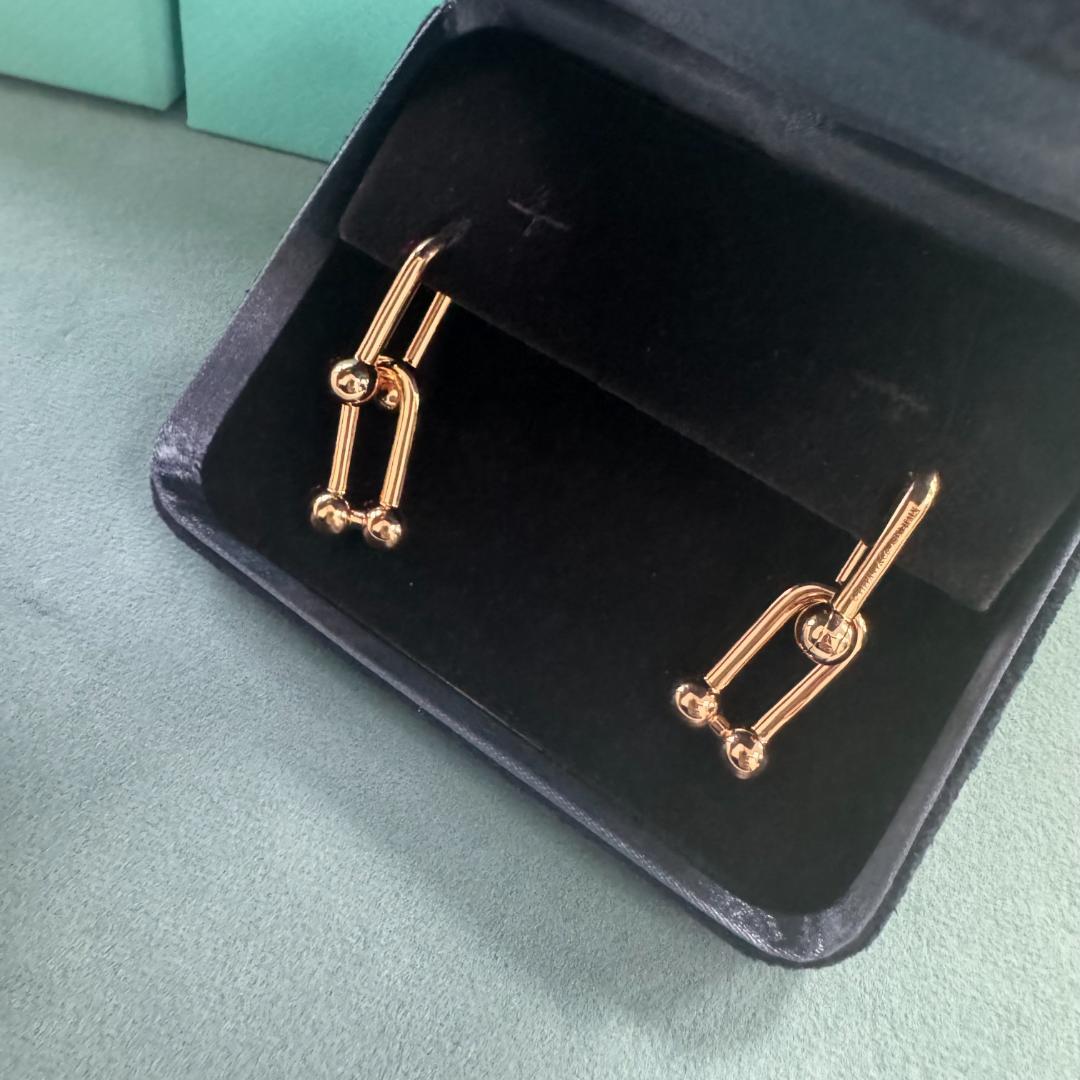 ハードウェア ピアス ローズゴールド