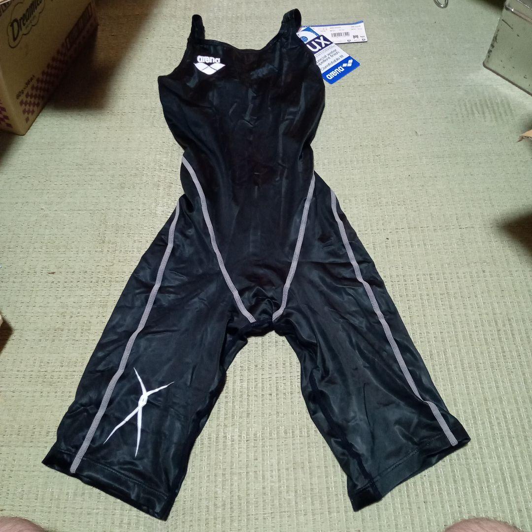 カ*ラ様 ARN-5005W 黒 ノースリーブ スポーツ用水着