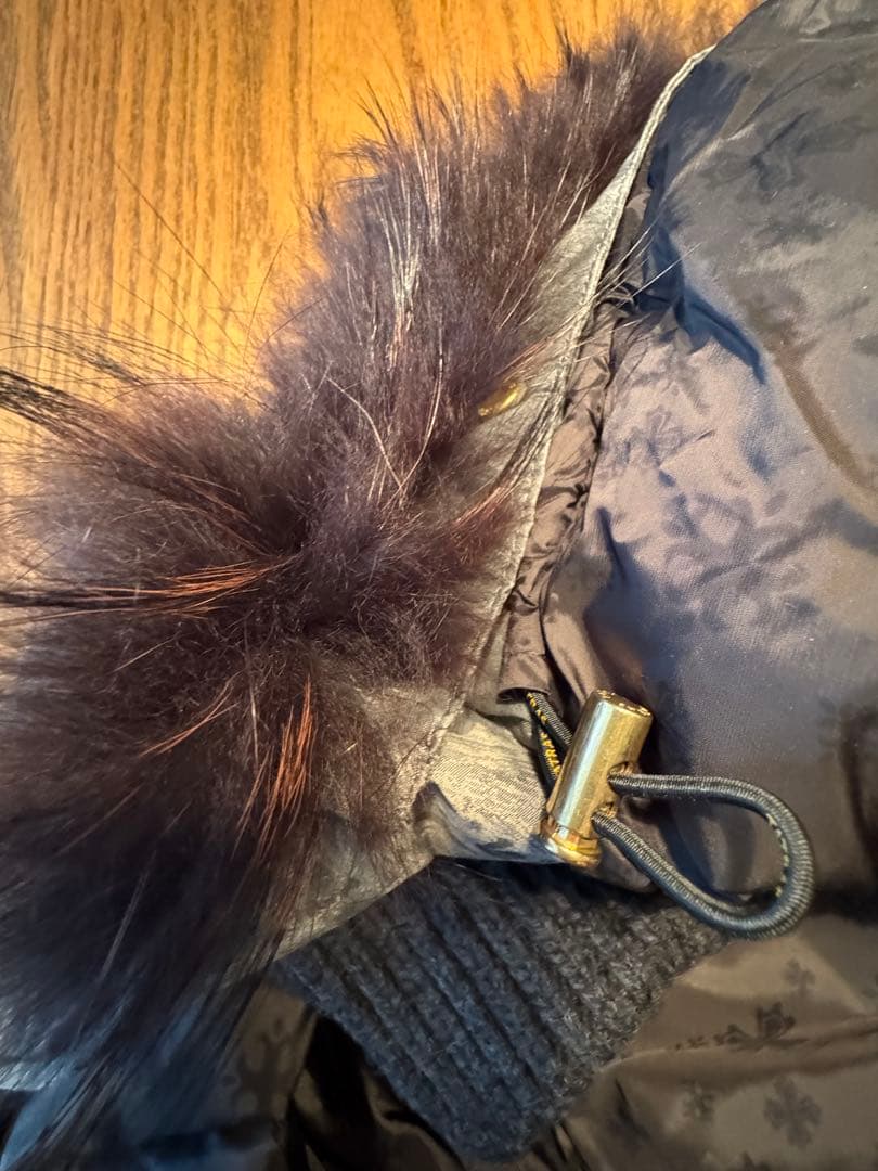 TATRAS ファー付きダウンベスト 02 グレー迷彩