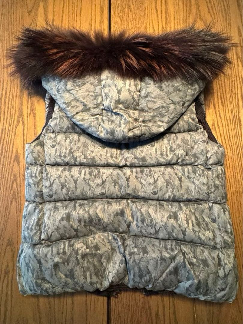 TATRAS ファー付きダウンベスト 02 グレー迷彩