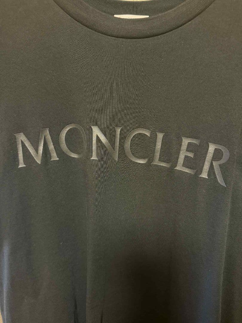即完売希少モデル モンクレール MONCLER 23SS Tシャツ サイズM 黒