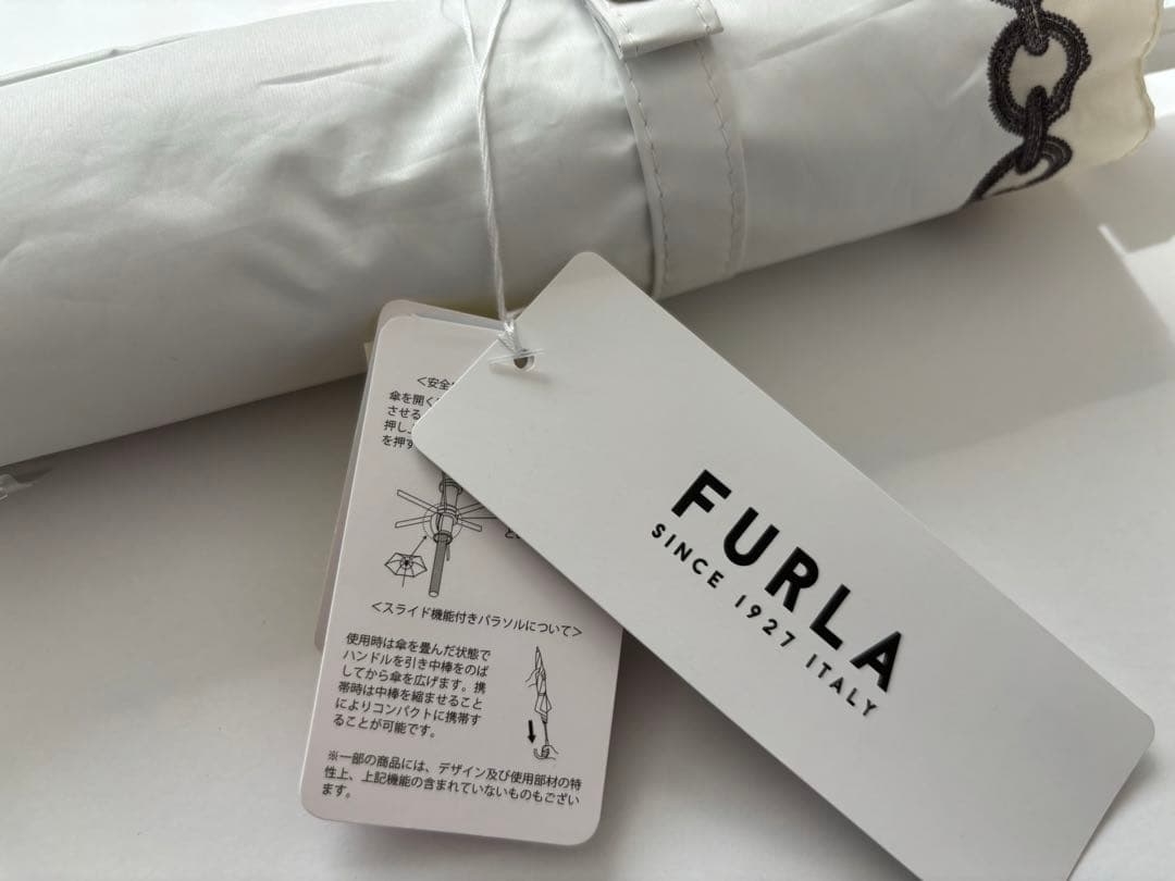 【新品】フルラ　日傘　晴雨兼用　オーガンジーチェーン刺繍　楽折　軽量　白