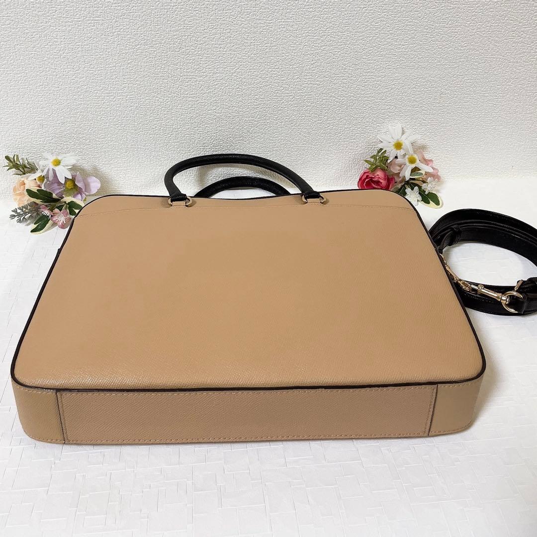 美品★コーチ ビジネスバッグ ショルダーバッグ 手提げ 2WAY チャーム A4