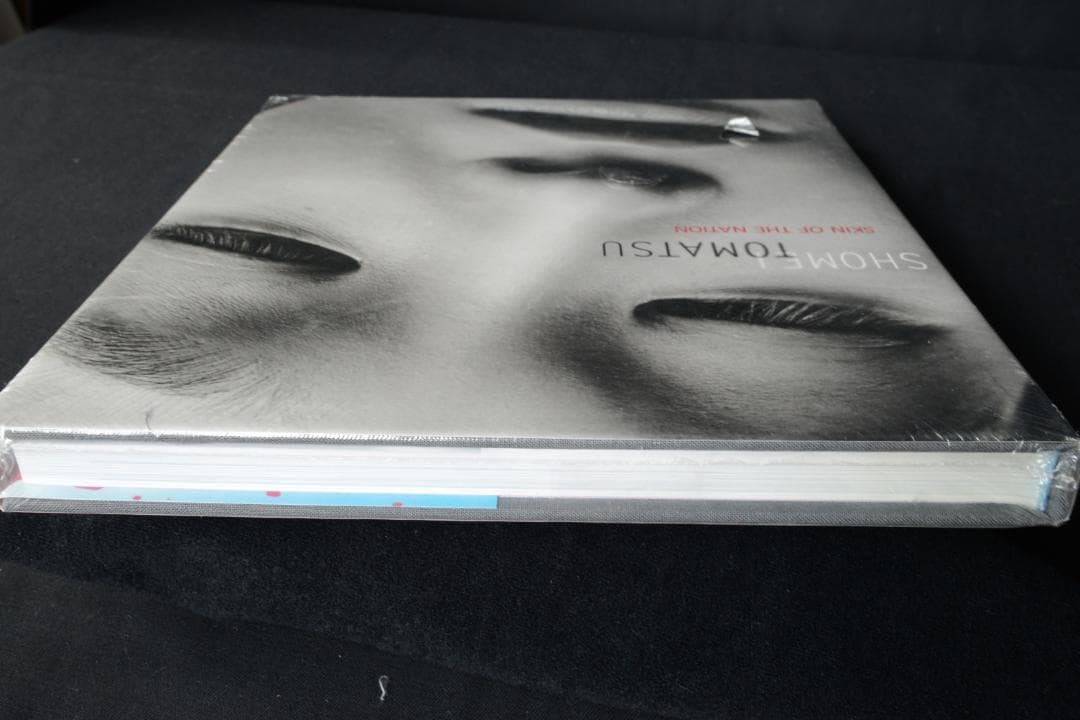 【Si Tomatsu：Skin of the Nation 東松照明】