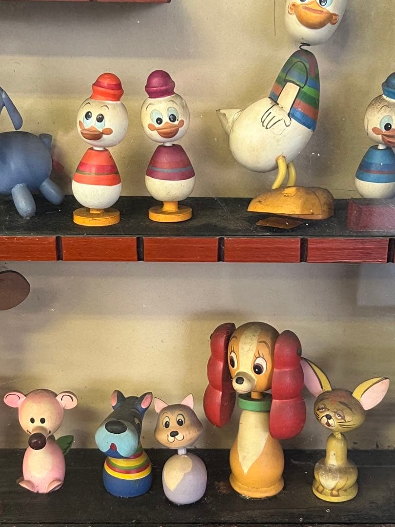 Disney ディズニー まんがこけし 19体　木製 飾り棚 昭和レトロ