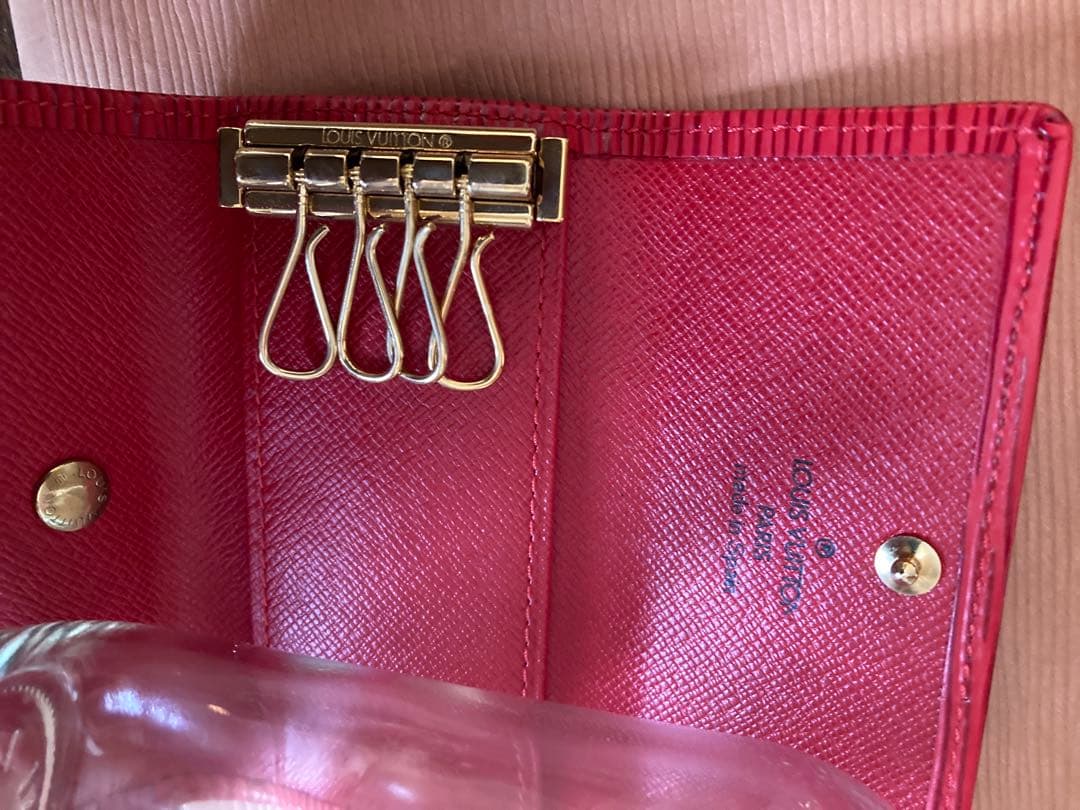 LOUIS VUITTON エピレザー キーケース レッド