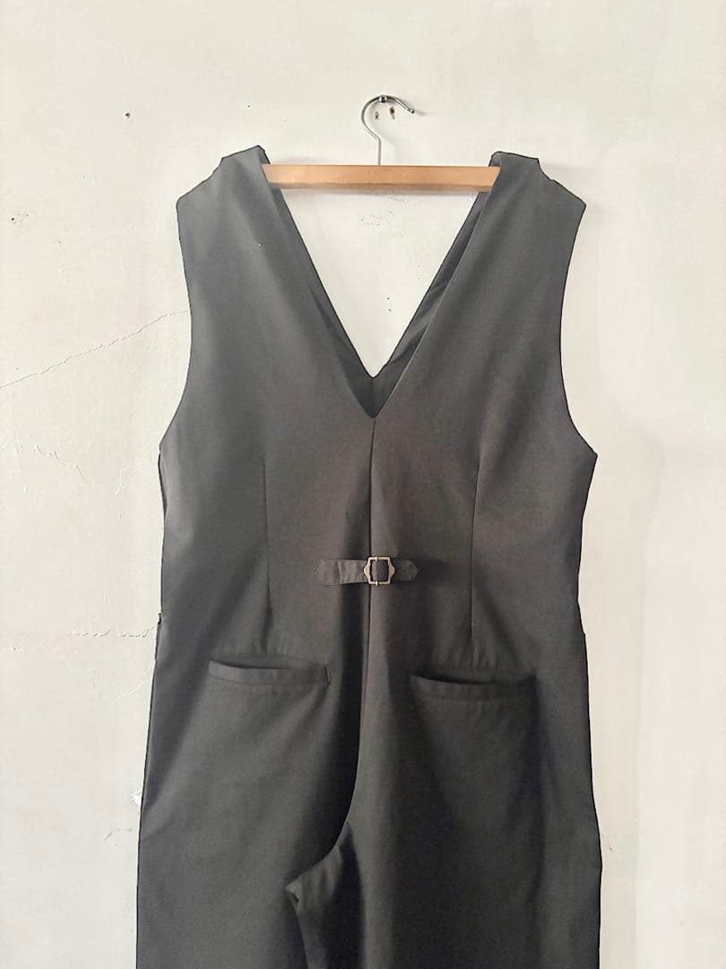 【美品】北欧暮らしの道具店　ポンチ素材のオールインワン　黒　Mサイズ