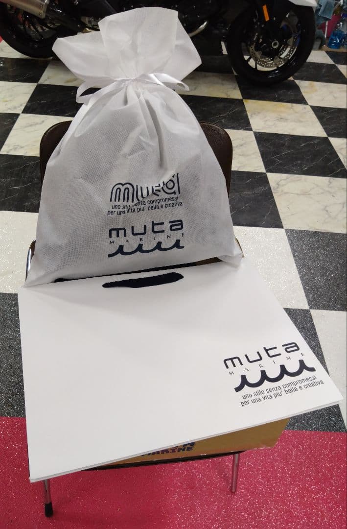 mutaMARINE 新品未使用 トート ショルダー バッグ ポーチ ネオプレン