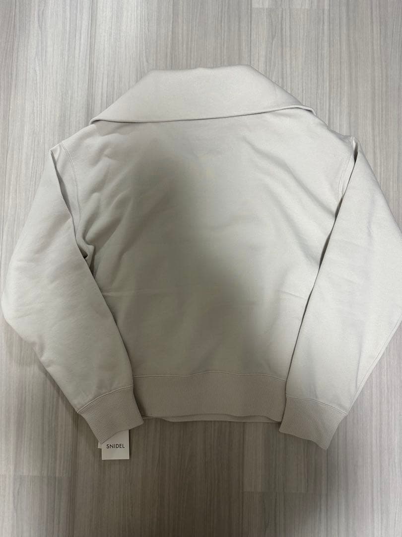 rose pinkSNIDEL スキッパーロゴスウェット+スカショーパン