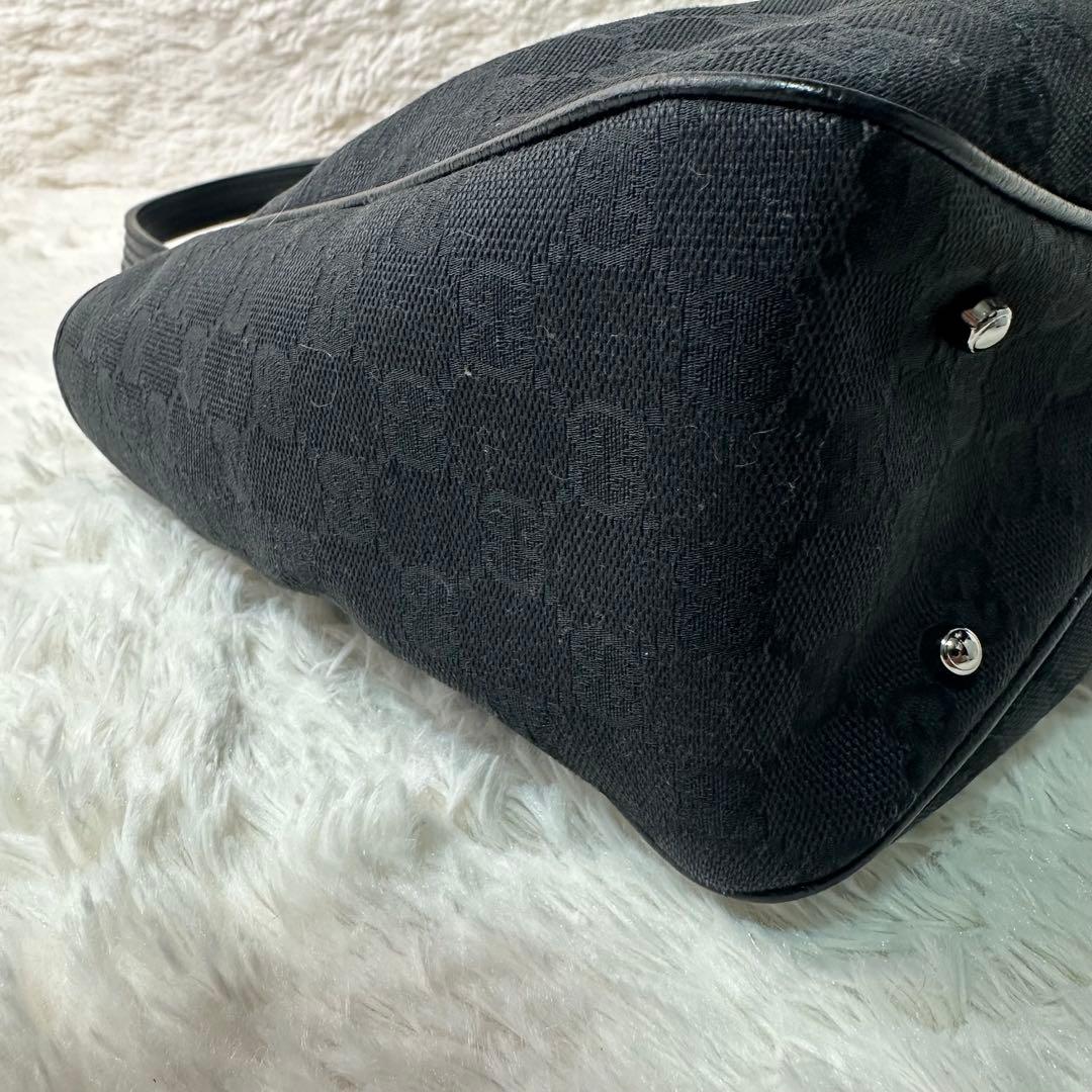 デニッシュ 様用極美品 GUCCI ブラック トートバッグ GGパターン