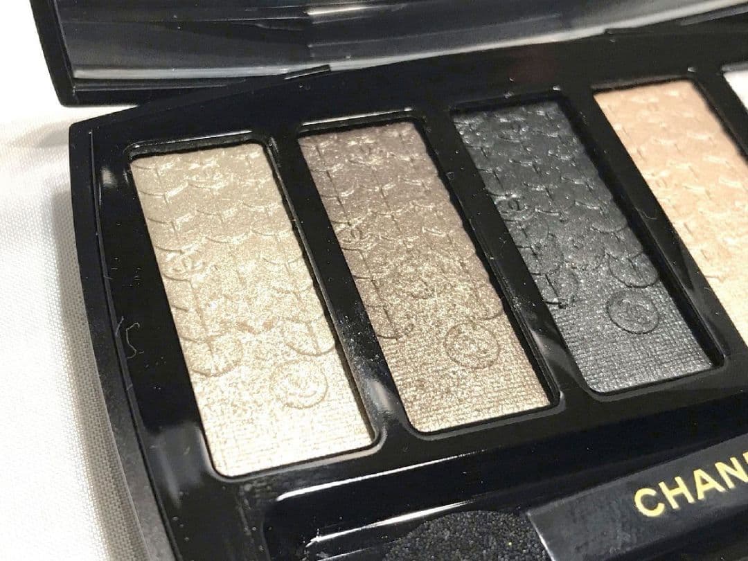 シャネル CHANEL ■ ルミエール グラフィック アイシャドウ 5色 高級