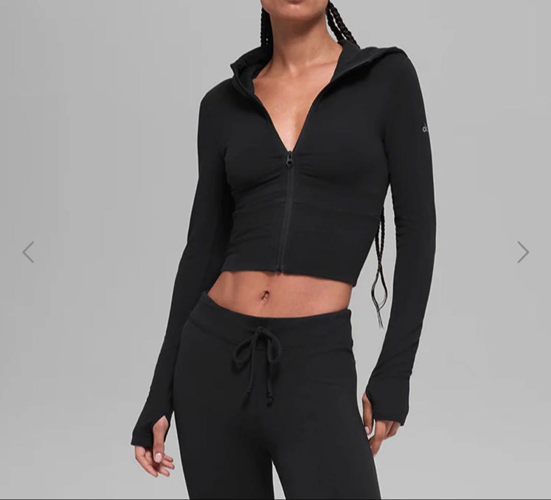 【Alo Yoga 】ブラック フード付きジップアップ