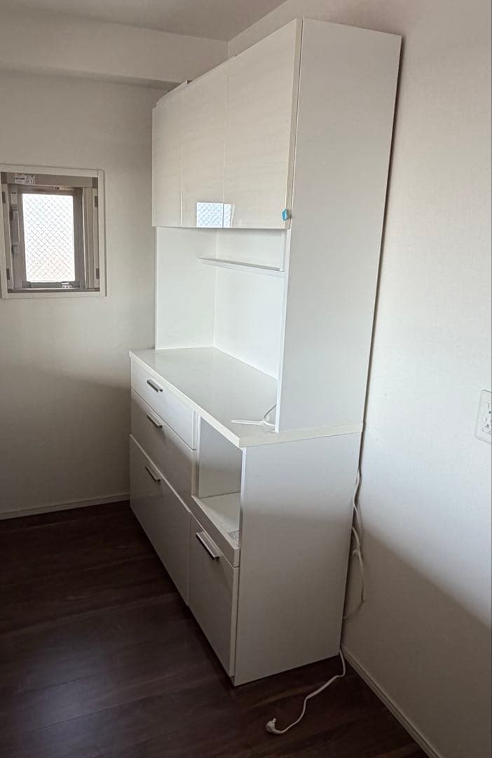 エ*ン様 ニトリ　ホワイト 食器棚 4引き出し 2棚