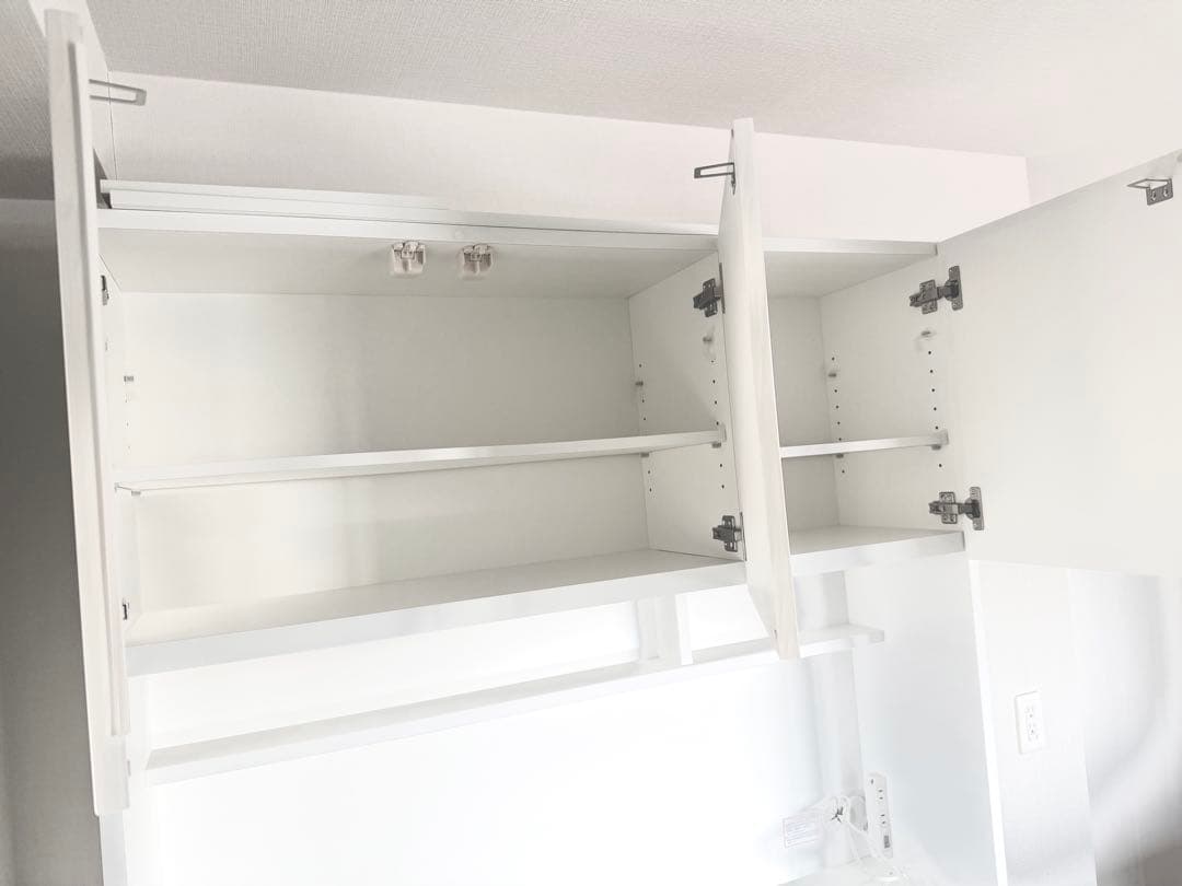 エ*ン様 ニトリ　ホワイト 食器棚 4引き出し 2棚