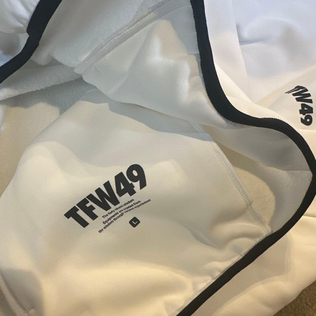 未使用　新作TFW49 ボアフードパーカー　保温 裏起毛