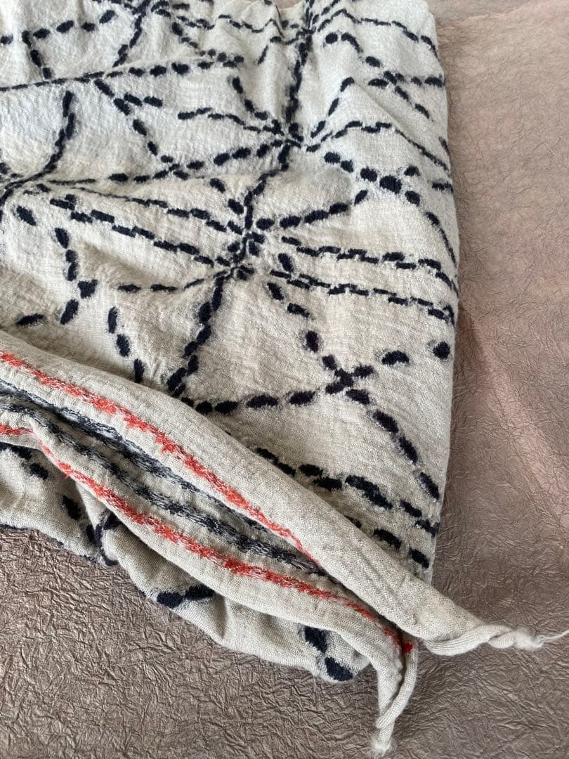 KAPITAL／キャピタル　縮絨ウール　刺し子マフラー　／ストール　　アイボリー