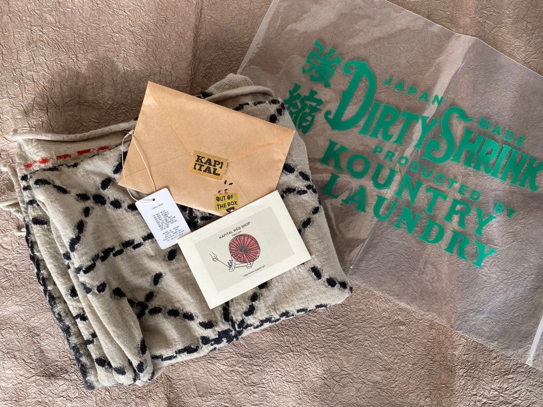 KAPITAL／キャピタル　縮絨ウール　刺し子マフラー　／ストール　　アイボリー