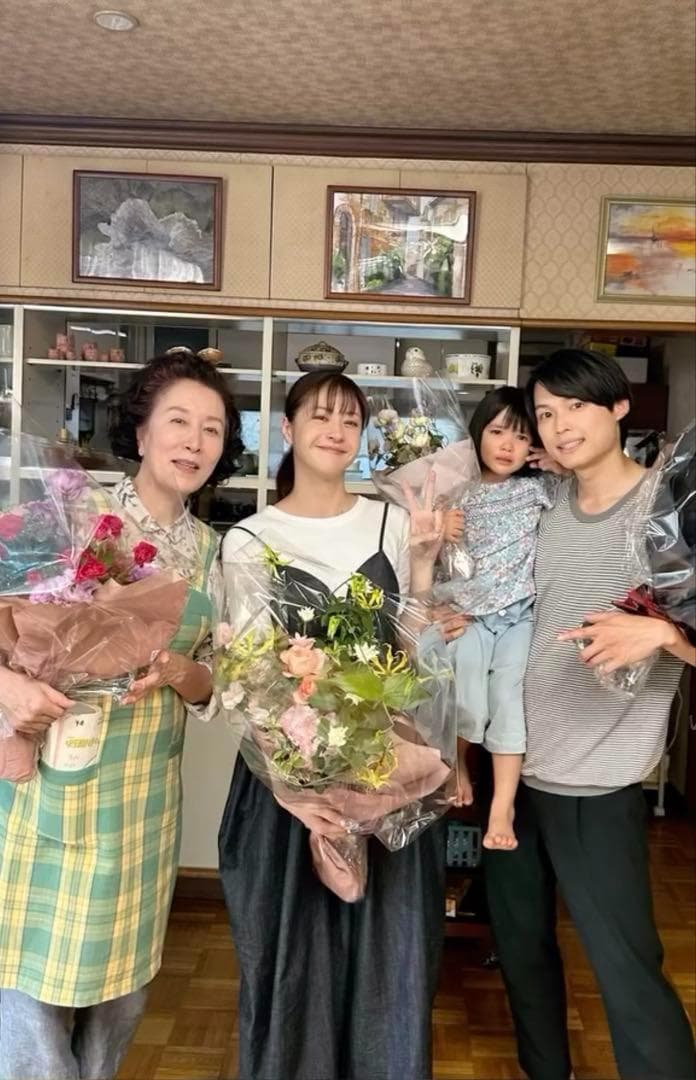 未使用級ꕥイウエンマトフ ドラマ 松本若菜さん着用 デニムビスチェサロペット