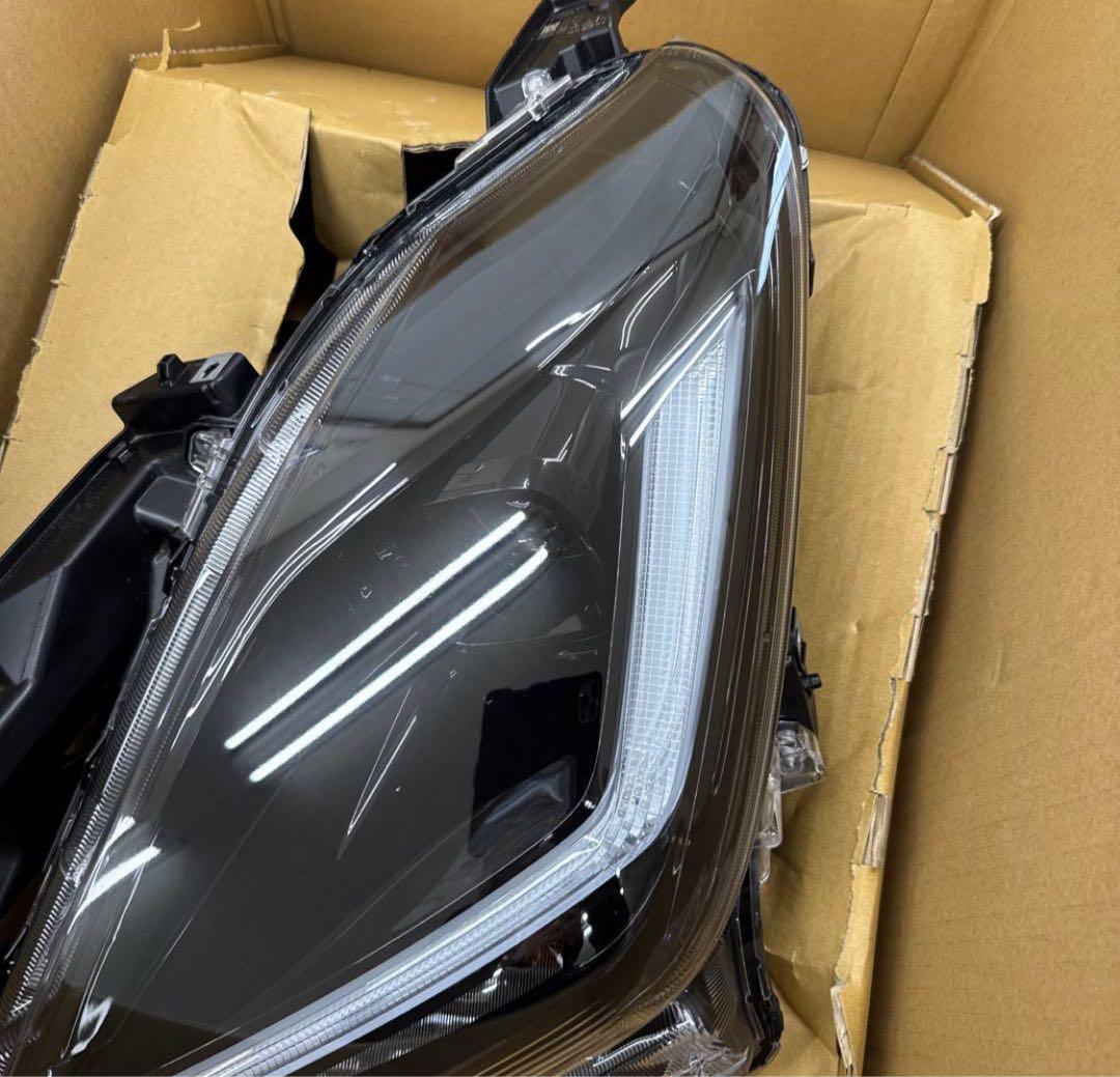 スモークヘッドライト デイタイムランニングライト付き少しダメージがあります。