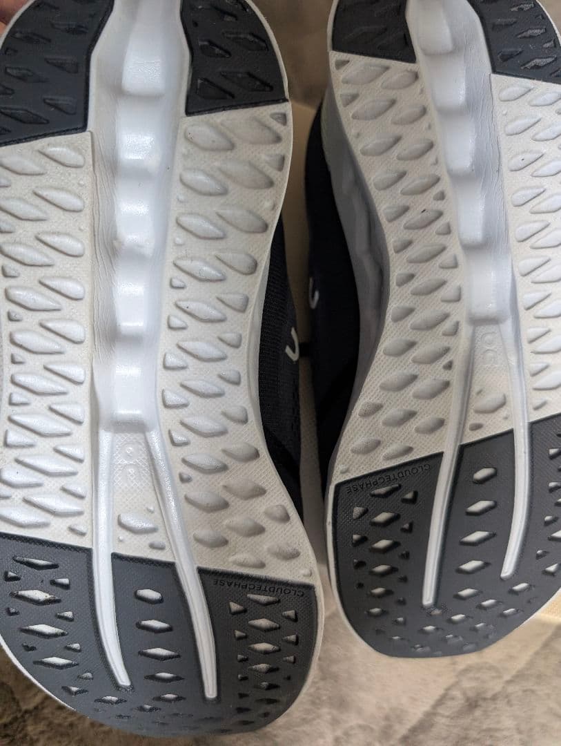 【美品】On Cloudsurfer オン クラウドサーファー W25cm