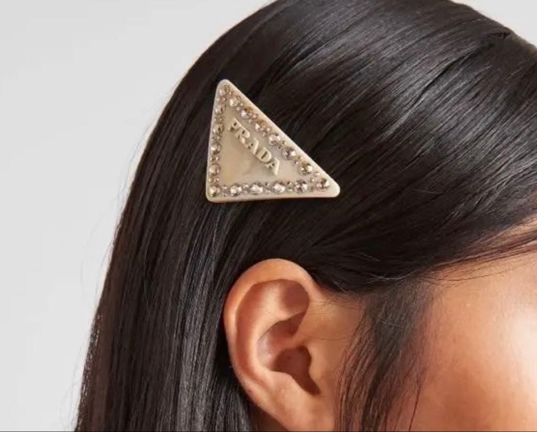 限定価格★プラダ　ヘアクリップ　プレキシガラス　アイボリー　完売色