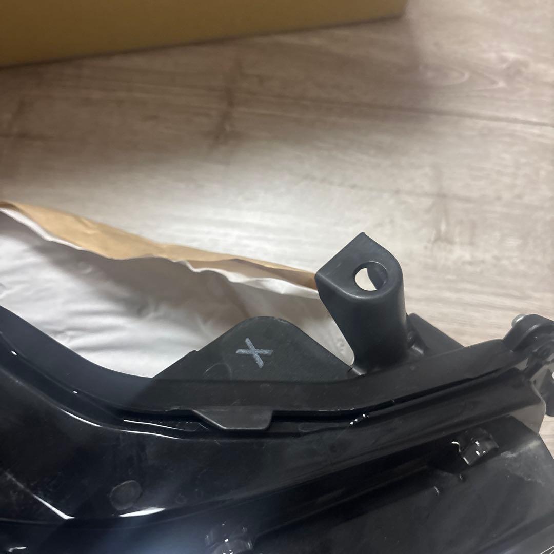 ひらゆうさん専用　60プリウス ヘッドライト右