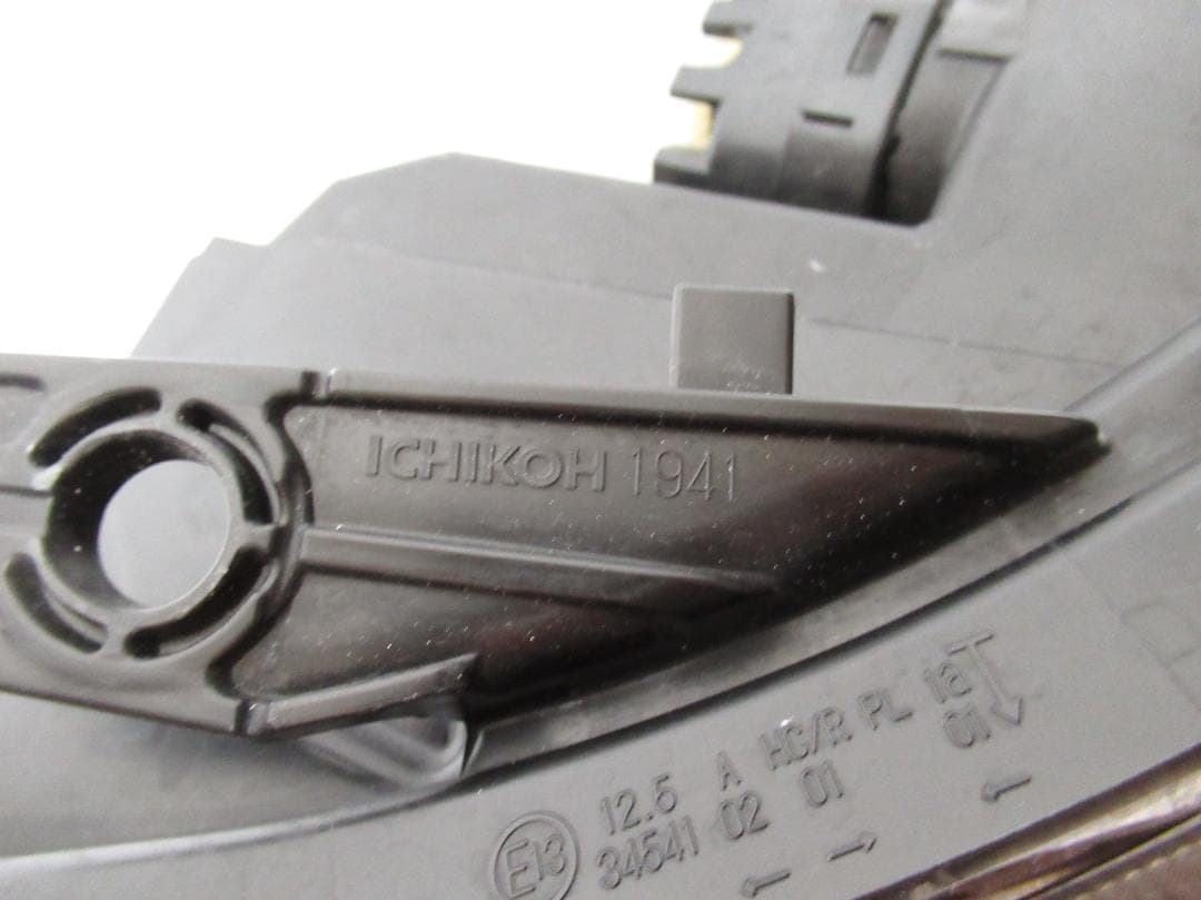 VAB WRX STI VMG VM4 後期 レヴォーグ 右 ヘッドライト