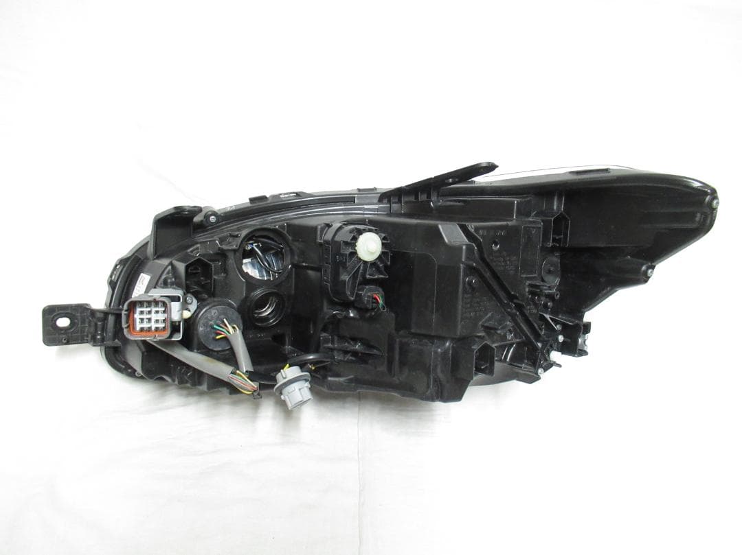 VAB WRX STI VMG VM4 後期 レヴォーグ 右 ヘッドライト