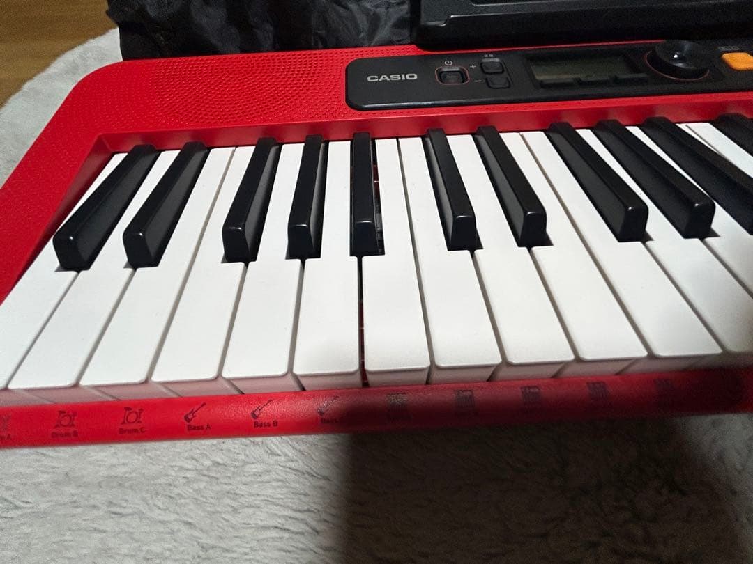 カシオトーン2022年製【CASIO CT-S200キーボード赤61鍵盤】電池付