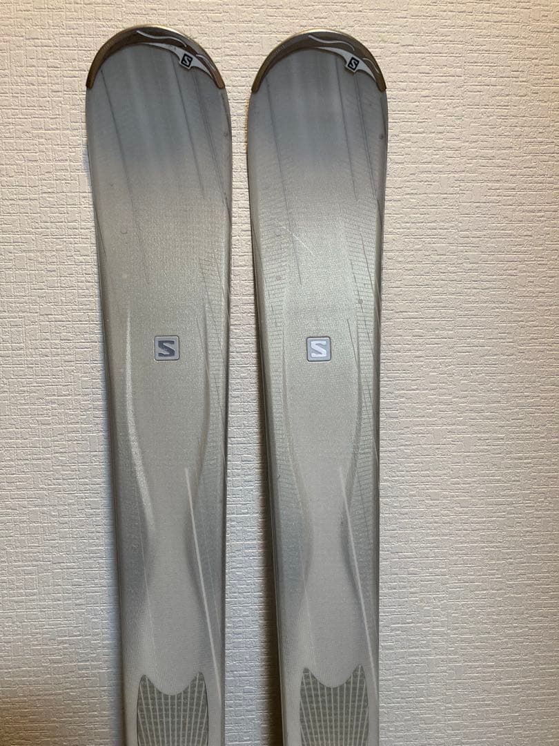 【HOTWAX・チューン済み】SALOMON レディーススキー板 151㎝