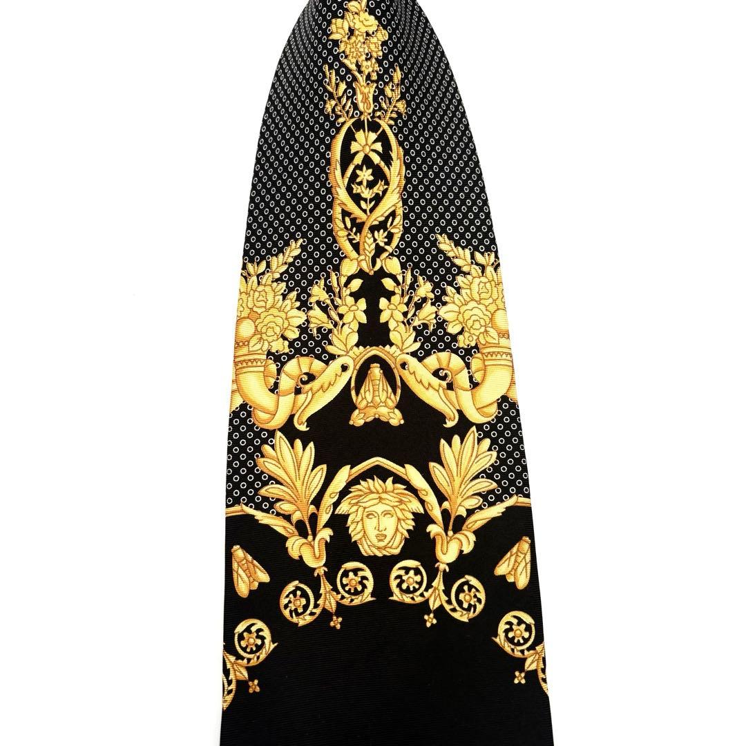 【超美品】ヴェルサーチ ネクタイ ブラック ゴールド メデューサ柄 シルク 伊製