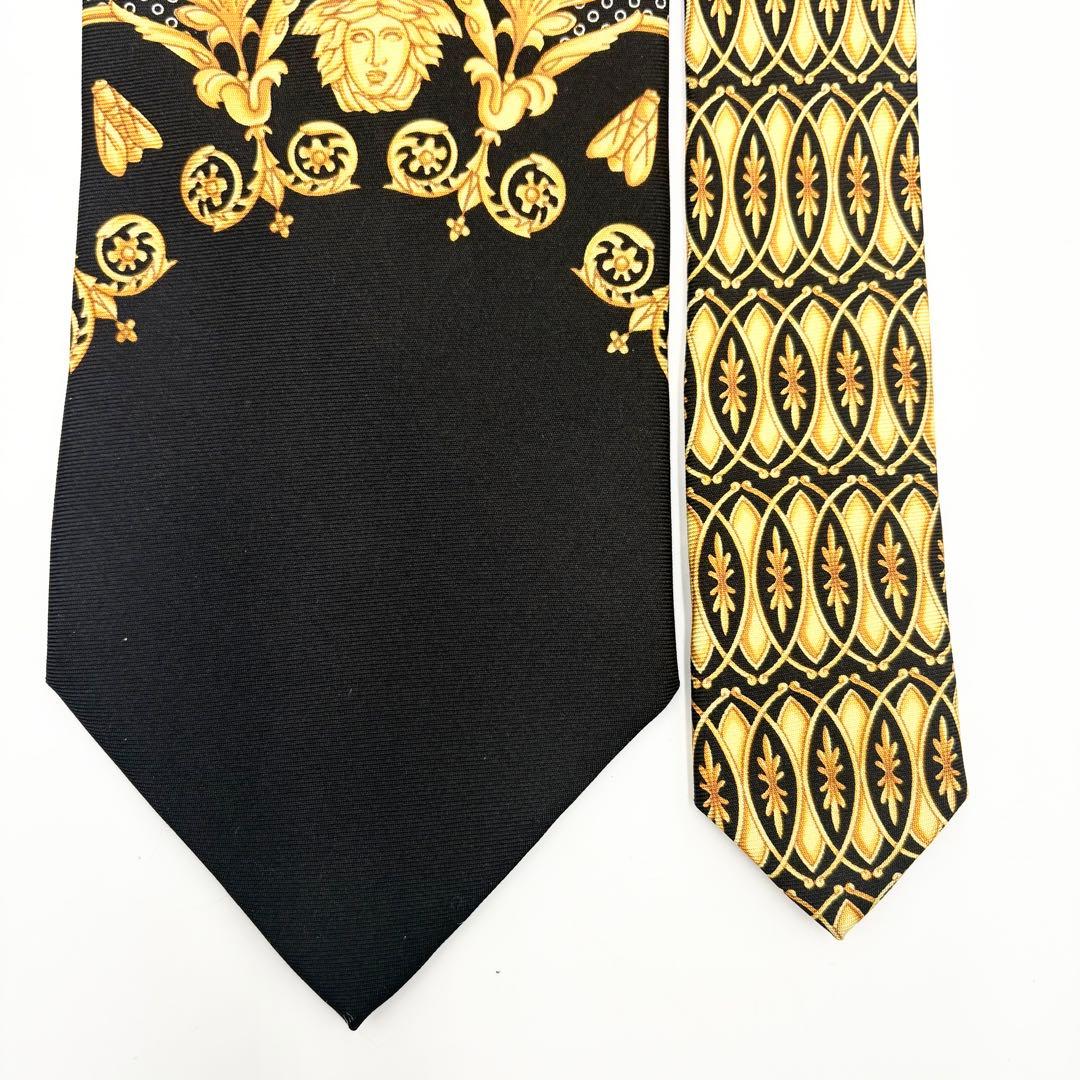 【超美品】ヴェルサーチ ネクタイ ブラック ゴールド メデューサ柄 シルク 伊製