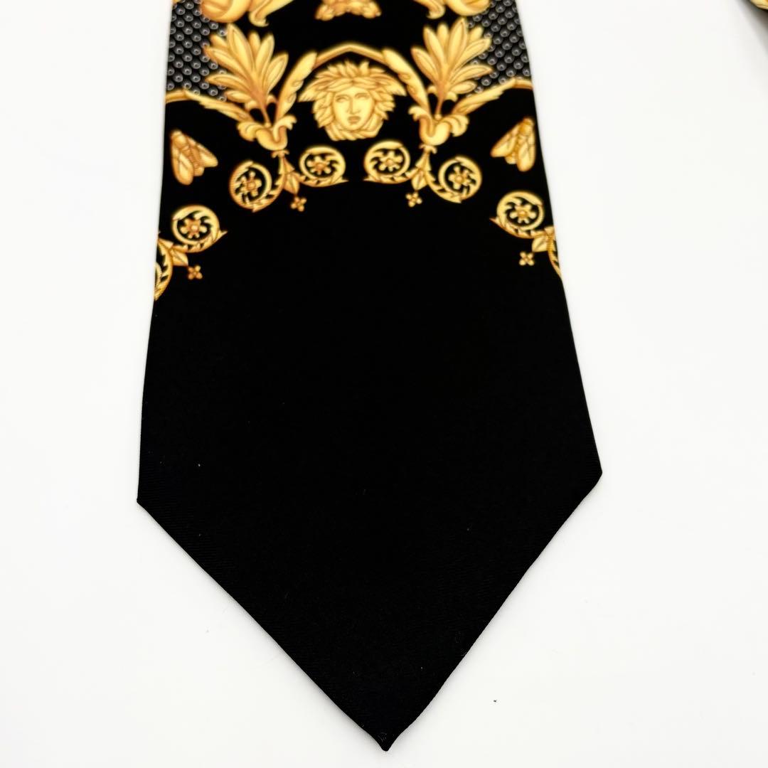 【超美品】ヴェルサーチ ネクタイ ブラック ゴールド メデューサ柄 シルク 伊製