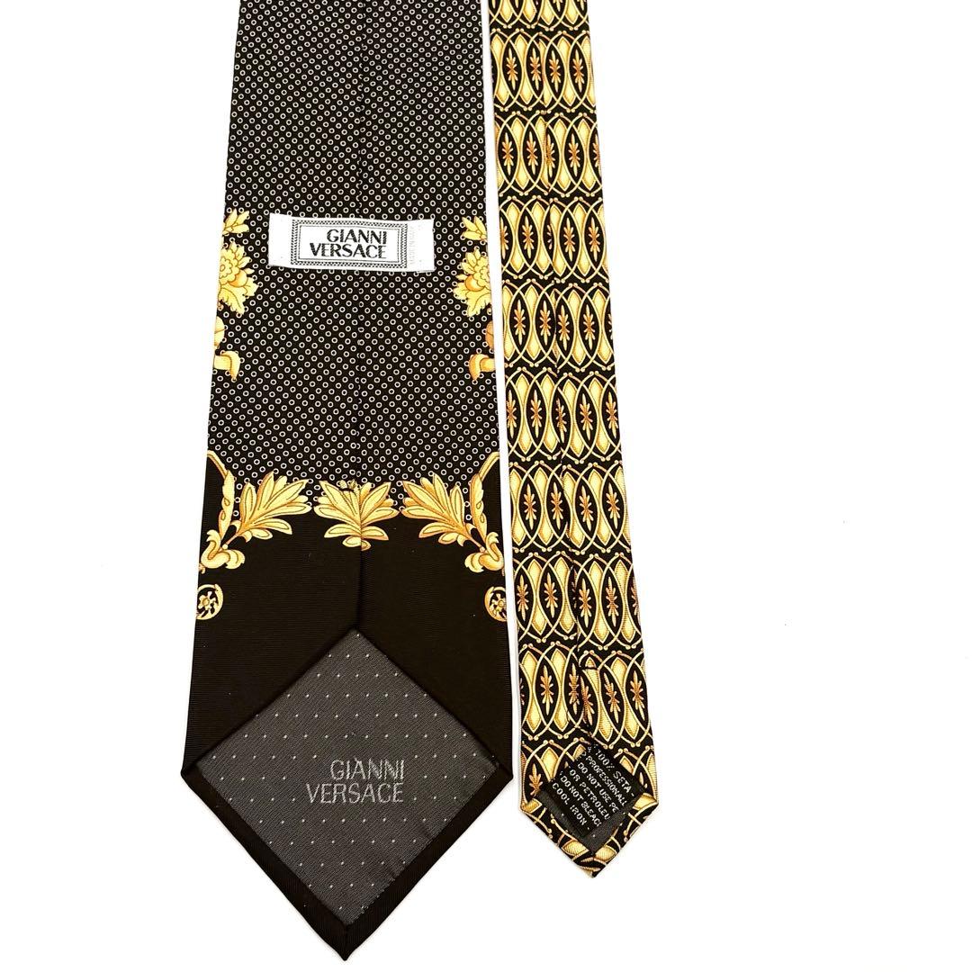 【超美品】ヴェルサーチ ネクタイ ブラック ゴールド メデューサ柄 シルク 伊製