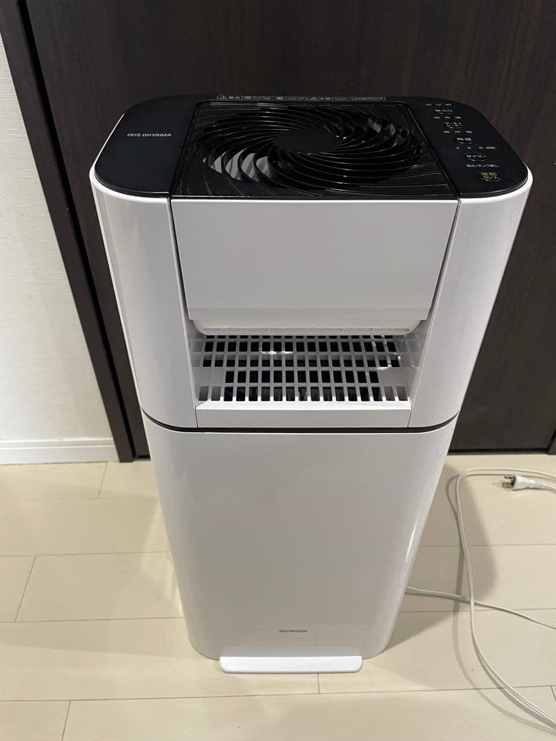 サーキュレーター除湿機　アイリスオーヤマ　衣類乾燥除湿機　IRIS
