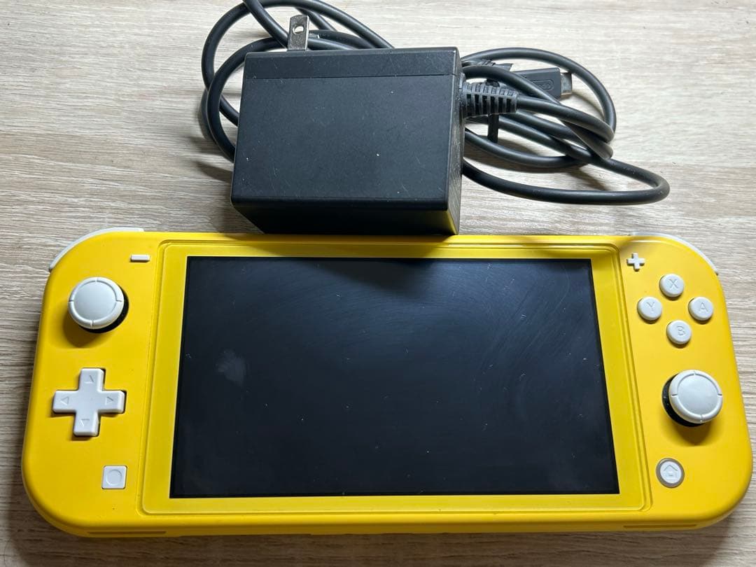 Nintendo Switch Lite イエロー 充電器、箱、マイクロSD付き