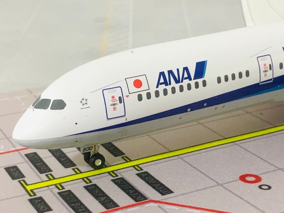 全日空商事公式モデルＢ７８７－９／ＪＡ８３０Ａ７８７長胴体型プラスティック樹脂製