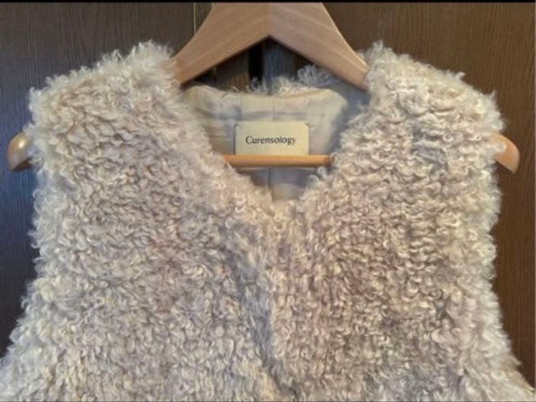 美品カレンソロジーCurensologカーリーショートベスト