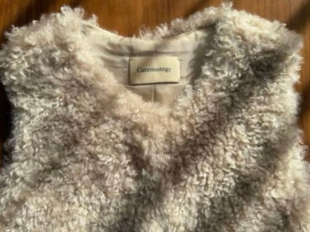 美品カレンソロジーCurensologカーリーショートベスト