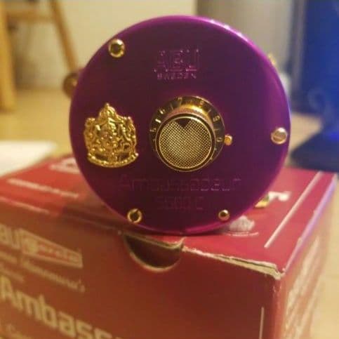 ABU 5500ｃキャスティングリール パープル