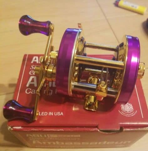 ABU 5500ｃキャスティングリール パープル